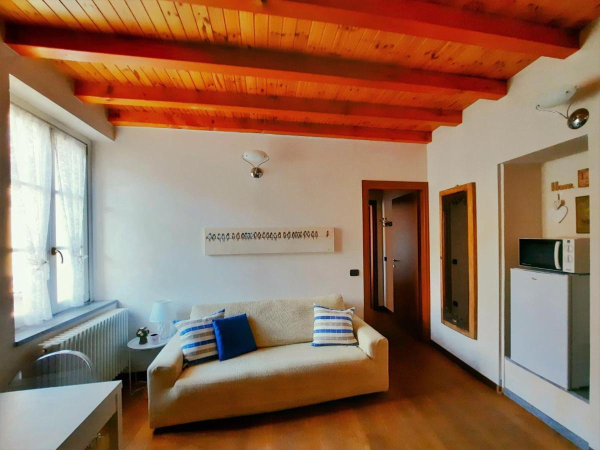 Antica Corte, Bilocale Nel Centro Storico Di Como Apartment Exterior photo